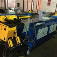  江蘇鹽城市華都機械有限責任公司 主營 制鞋 皮革機械 液壓