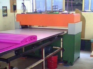 【精密裁切機裁斷機四柱式裁斷機液壓裁斷機 整機保用三年】價格,廠家,圖片,裁斷機,鹽城市益浩皮革機械-